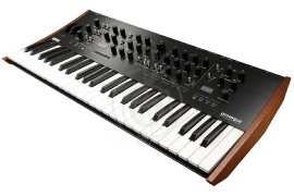 Изображение Аналоговый синтезатор Korg PROLOGUE-8